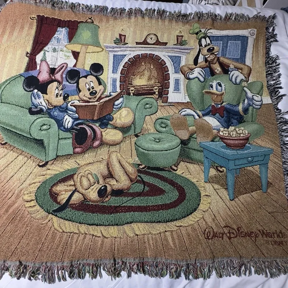 Disney Mickey and Friends Throw Blanket Collectible‎ 50x60